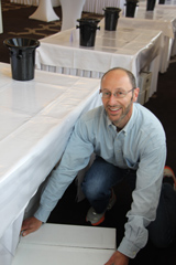 D&eacute;gustation des Bordeaux primeurs 2014 - Mise en place des vins : tout le monde s'y met !